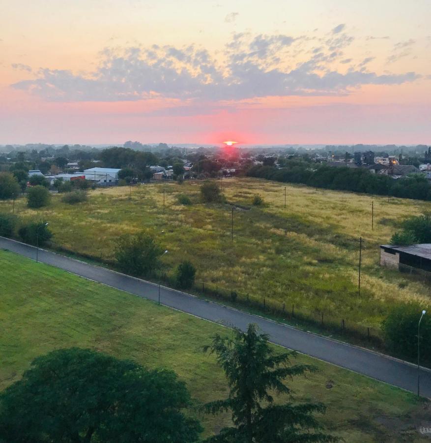 Amanecer Rent Apart - Tu Hogar! Amplio Y Luminoso Con Desayuno Junín Eksteriør billede